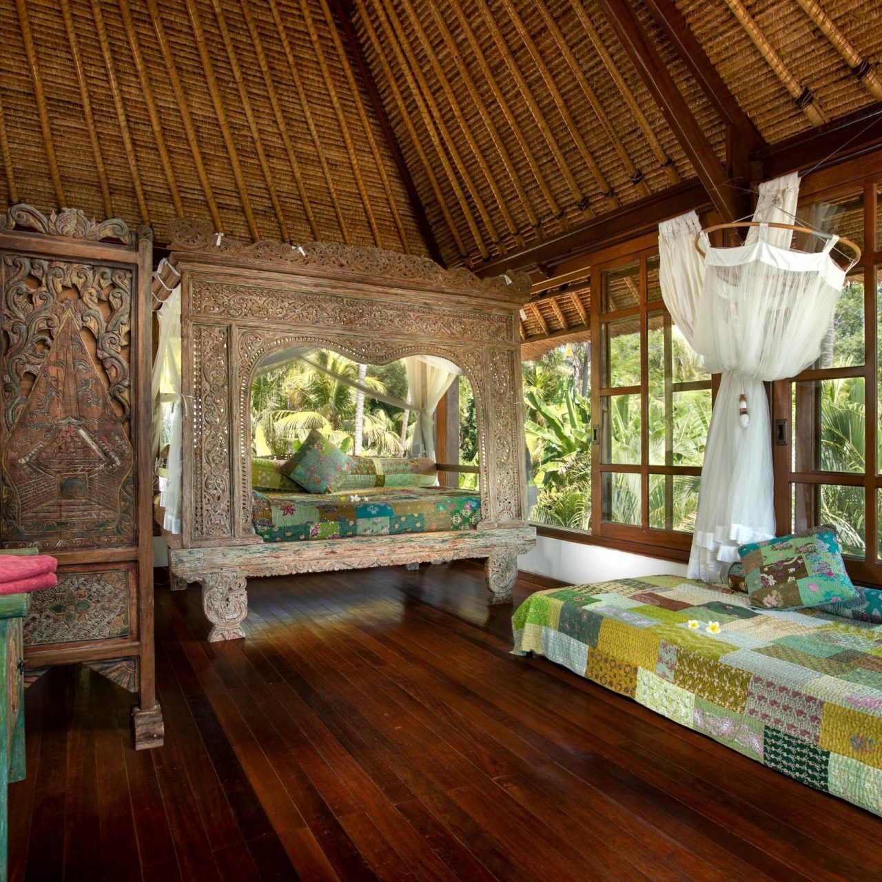 Sunset Room with an cozy big bed and one single bed