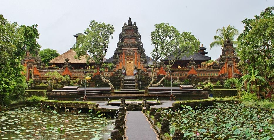 Lotus Tempel in Ubud